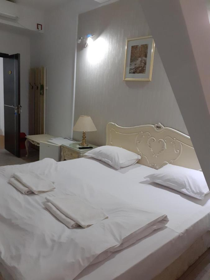 Nevis Fundeni Otel Bükreş Dış mekan fotoğraf