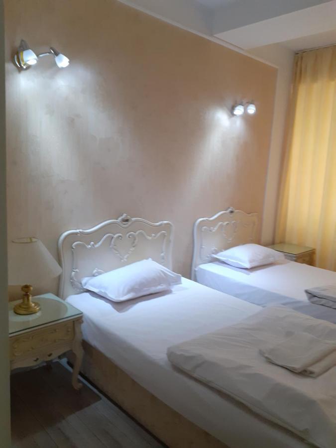 Nevis Fundeni Otel Bükreş Dış mekan fotoğraf